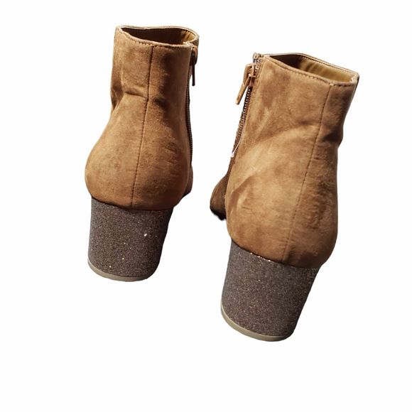 Arizona Paisley 10M Tan Sparkly Low Heel Zippered Booties Boots AS IS NO Box - Picture 6 of 10